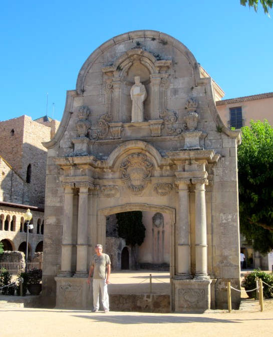 Ben at the Arc de Sant Benet (1747)