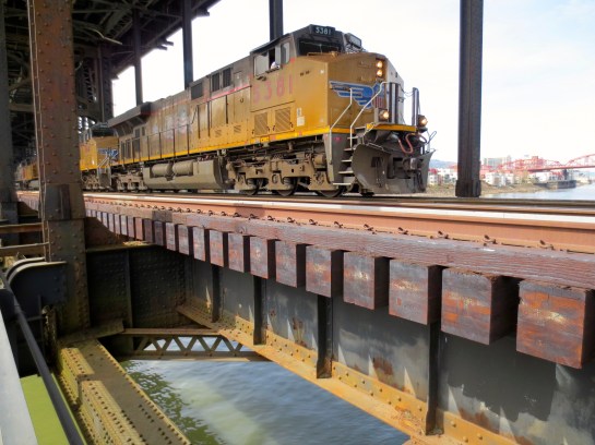 big train comin' thru the Steel Bridge, photo by Ben