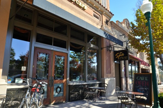 Carlton Café & Bakery